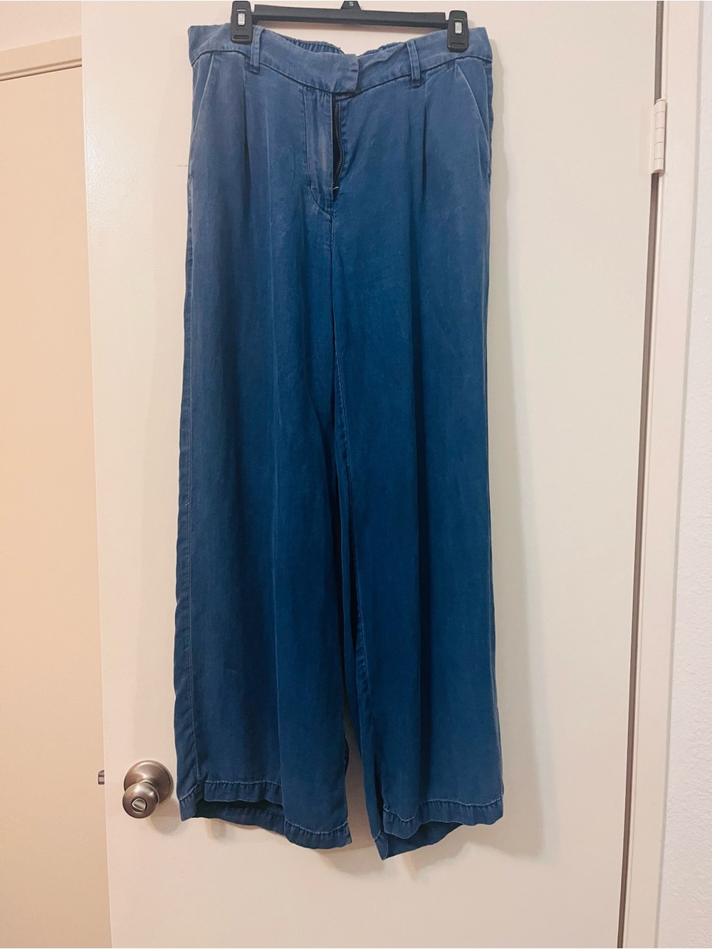 American Eagle Outfitters Wide-Leg Jeans in Deep Blue
